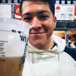 Meet your Posher, Chris